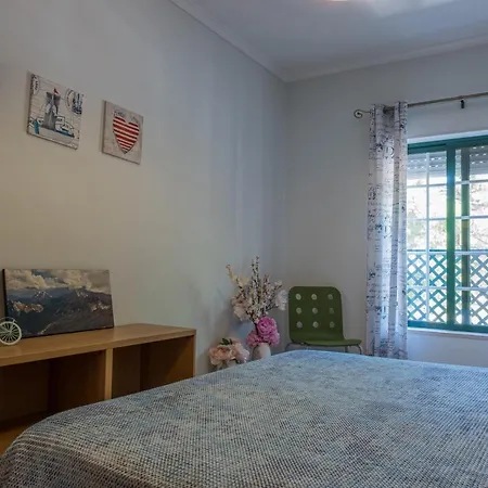 Apartment Near Alameda's Garden Faro